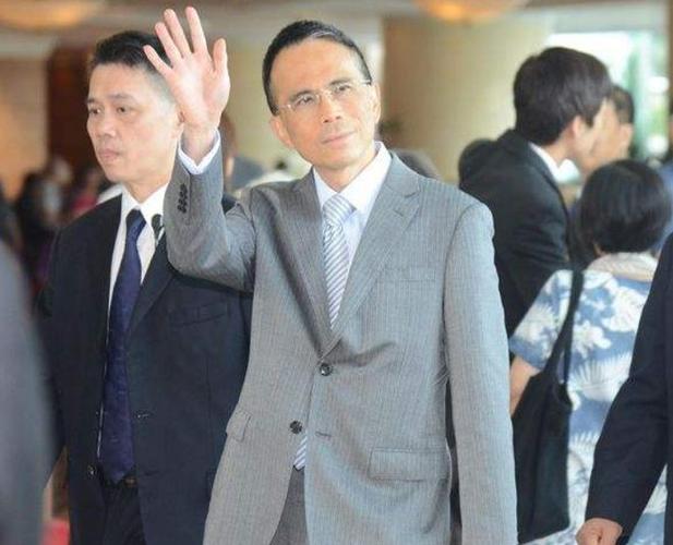 香港著名富豪李泽钜的八字奥秘：得调候、成格局、会财局