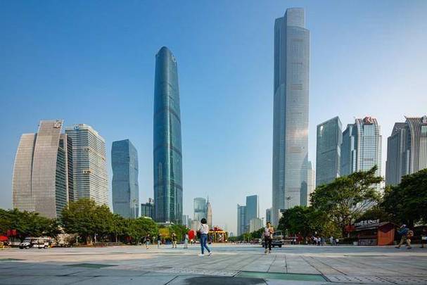 中国最大的10个城市广场，无锡太湖广场第3，北京天安门广场第6！