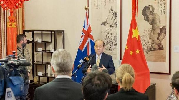 中美主战场已定？鲁比奥摔杯为号，30国摆好鸿门宴？只等中方专