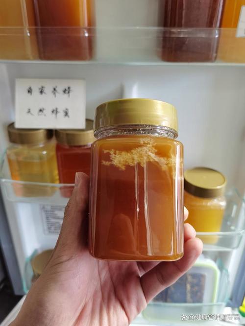 蜂蜜里的秘密已被揭开，里面含有多种糖分？看完长见识了