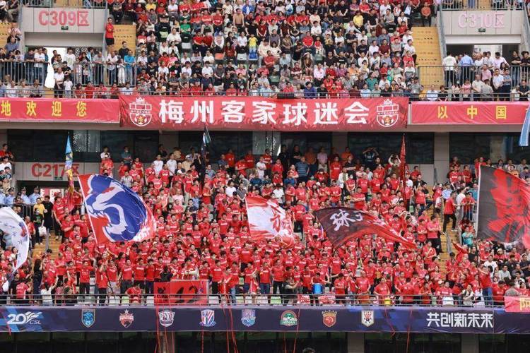 山东泰山让3追4惊天超级大逆转梅州客家 