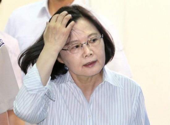 邱毅：台湾反对统一的人占九成以上！蔡英文：一中”是唯一选择