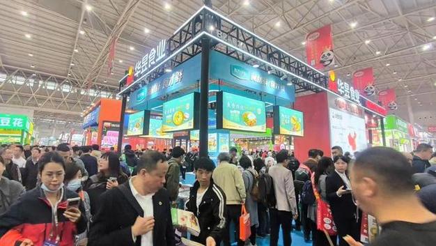华昱食业闪耀良之隆展会：众品、东方伊厨领“鲜”食材行业新赛道