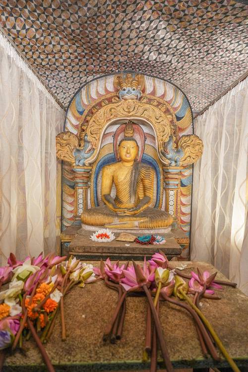 探寻世界文化遗产，斯里兰卡丹布拉石窟寺