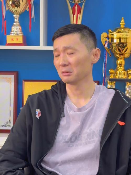 刘炜太难了！狂输37分，山东现场球迷大喊3个字，场面尴尬极了