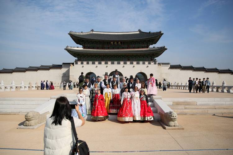 山东迎来今年最大规模韩国旅游团