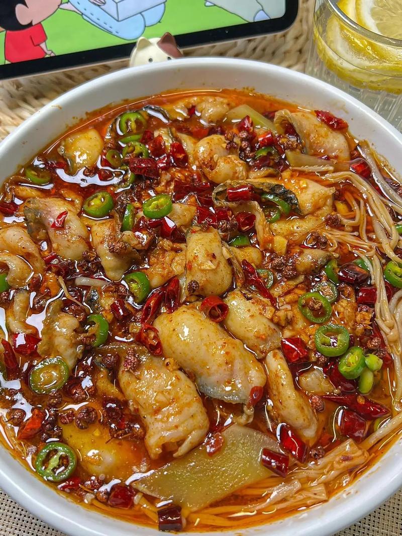 家常水煮鱼，辣中带鲜，美味又健康！