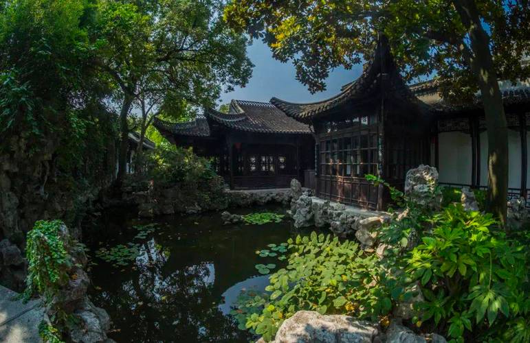 烟花三月下扬州：古韵悠悠天宁寺，古玩珍品琳琅满目如北京潘家园