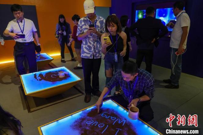 侨见海南自贸港：咖啡产业“玩”出老少皆宜新花样