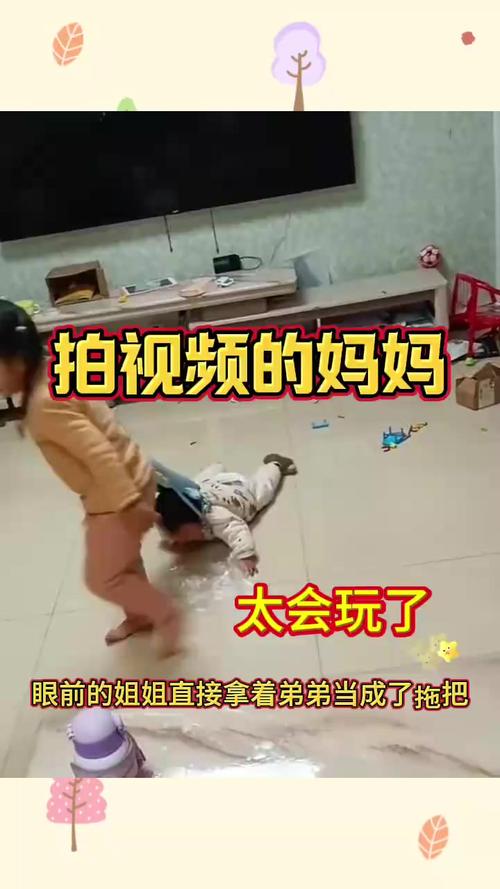 孩子拍视频无意中被漂亮妈妈闯镜，播放量瞬间猛增十倍