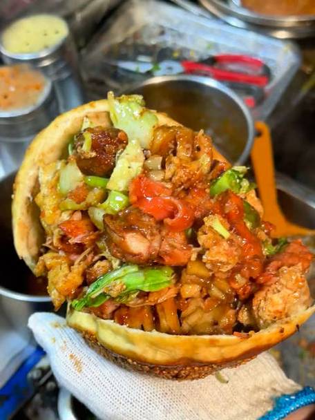 深夜撸串，饼夹炸串千金不换