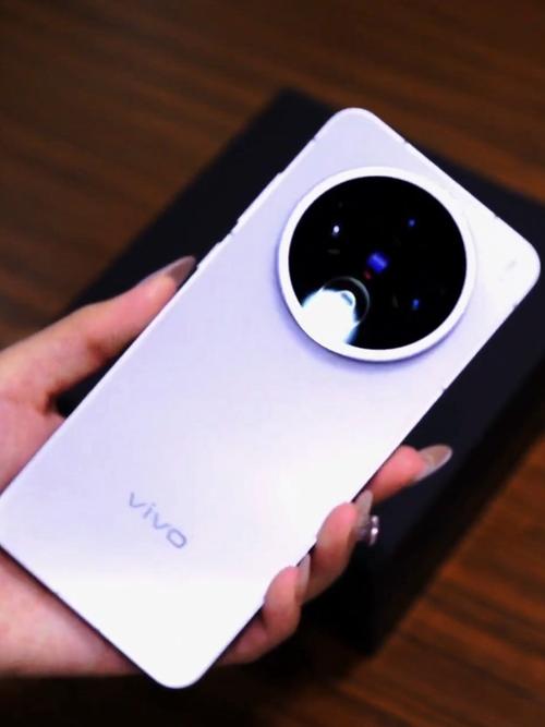 万众期待！就这样“紫”的vivo X200s来了！
