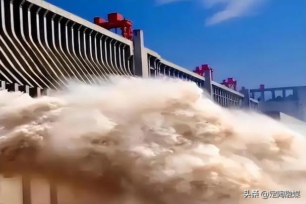 30年前三峡大坝开工前，9位专家拒绝签字，种种担忧如今应验了吗