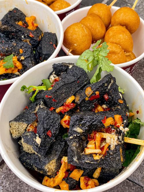 现场问答：臭豆腐是垃圾食品吗？大家看法不同