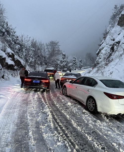 4月23日，318国道路况直播，大雪封山