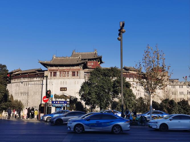 2025年4月23日，国家AAAA级景区，洛阳洛邑古城、丽景门
