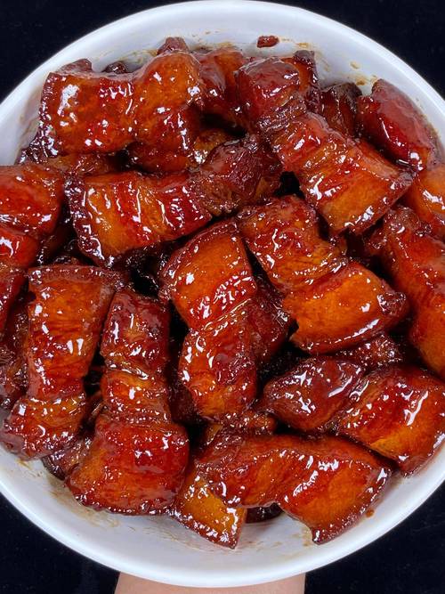 家常红烧肉，色香味俱全，快来试试！