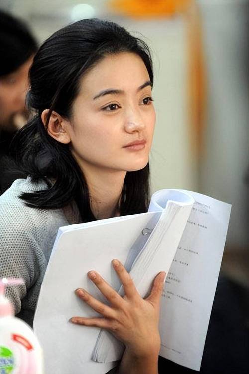 黑龙江“美女书记”朱杰落马:肤白貌美 气质好 学历高 爱打扮